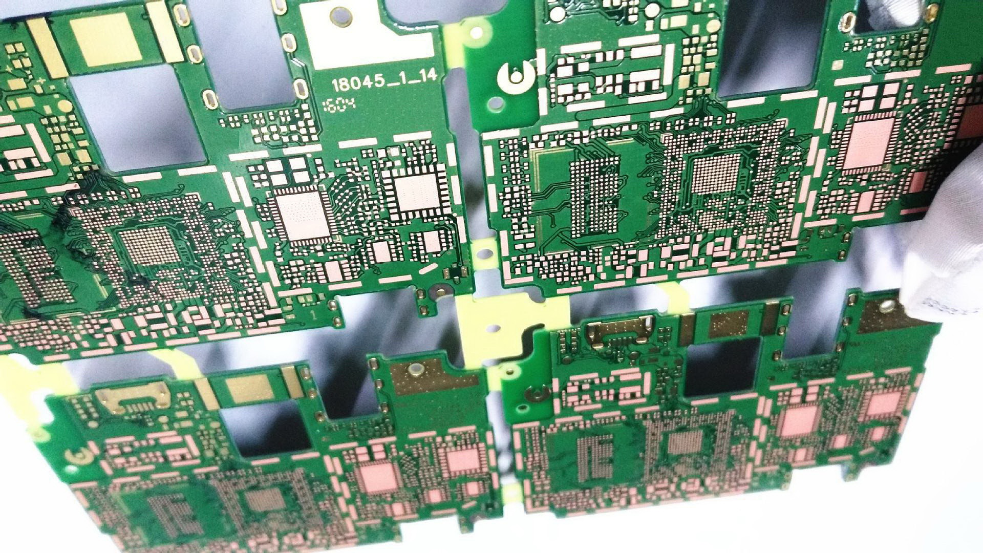 多層次感受PCB板內(nèi)部結(jié)構(gòu)，原來(lái)長(zhǎng)這樣！